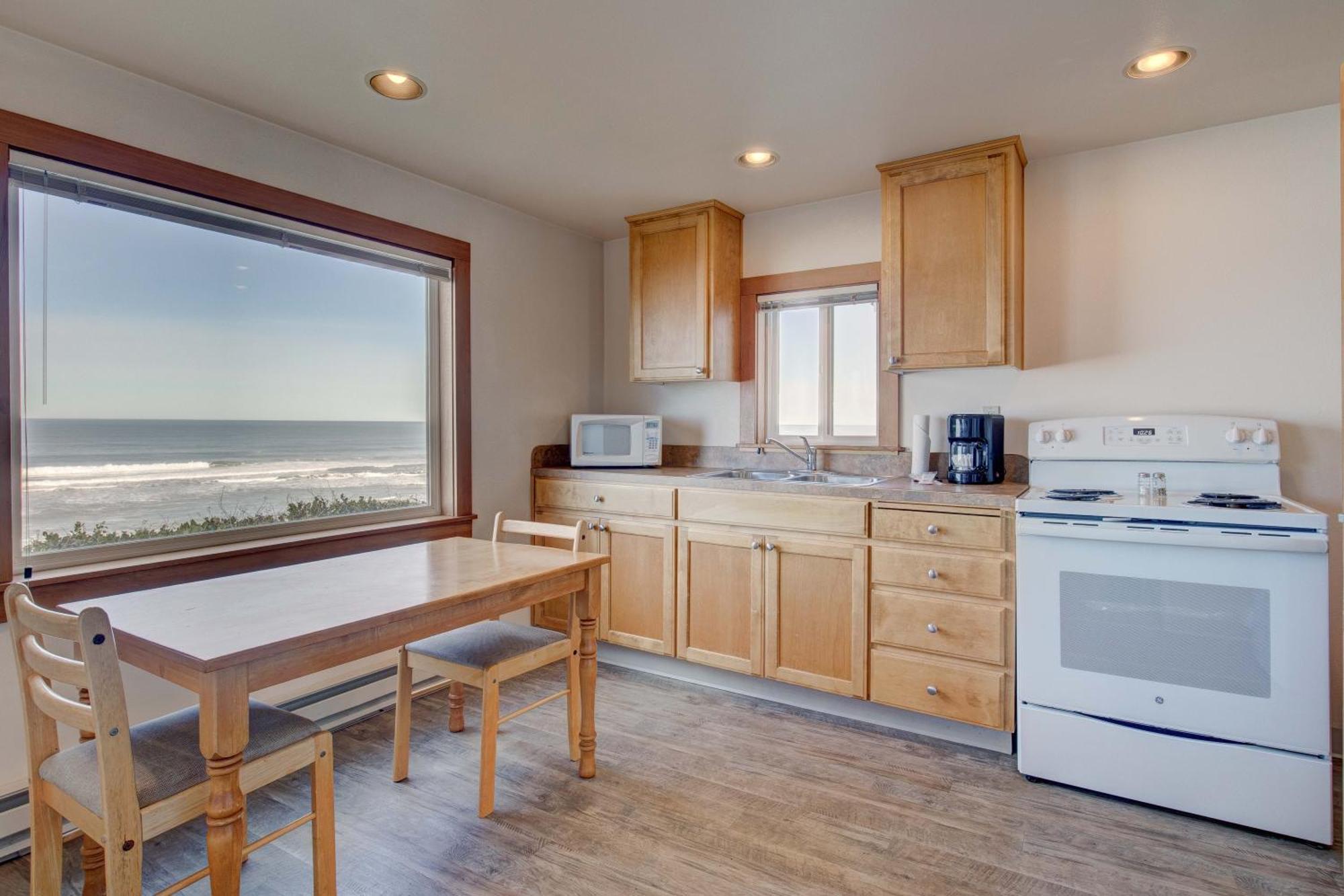 Ester Lee Oceanview Inn Lincoln City Exteriör bild